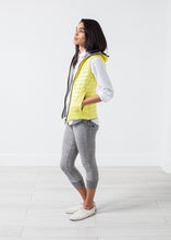Primula Vest in Yellow
