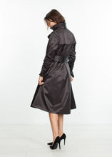 Trench Coat in Black
