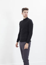 Merino Knit Turtleneck in Black
