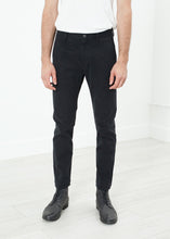Men's Chino in Black
