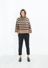 Side Zip Slim Pant in Black
