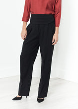 Pleated Waistband Trouser in Black

