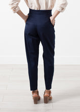 Tapered Trouser

