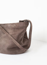 Fantasma Bag in Mud
