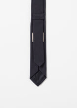 Basic Tie
