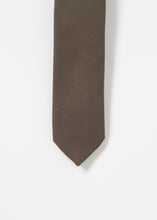 Basic Tie
