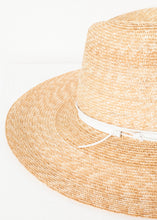 Wrapped Up Hat in Straw/White
